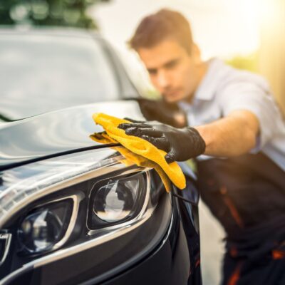 Car,Detailing,-,The,Man,Holds,The,Microfiber,In,Hand