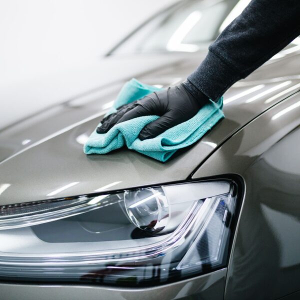 A,Man,Cleaning,Car,With,Microfiber,Cloth,,Car,Detailing,(or